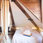 Attic Dels Sentits