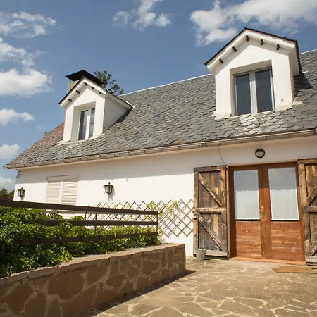 Üdülőpark Attic Dels Sentits Perafita