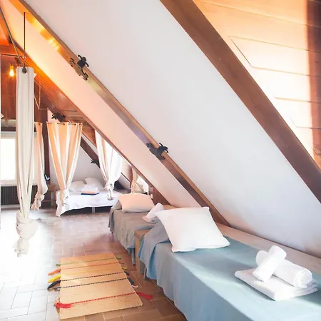 Attic Dels Sentits