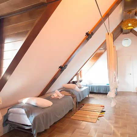 假日公园 Attic Dels Sentits